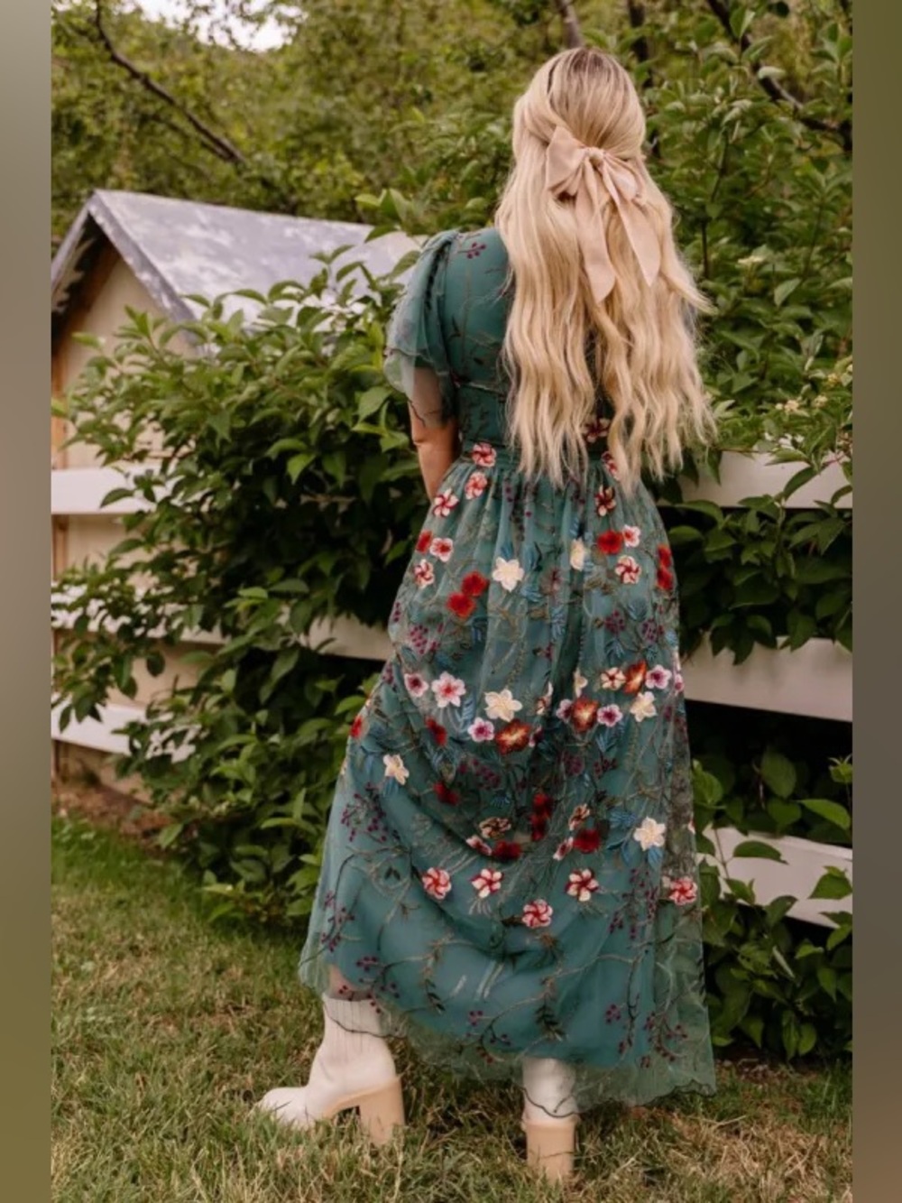 Ivy City Co Flora Dress in Jade - Picture 2 of 5